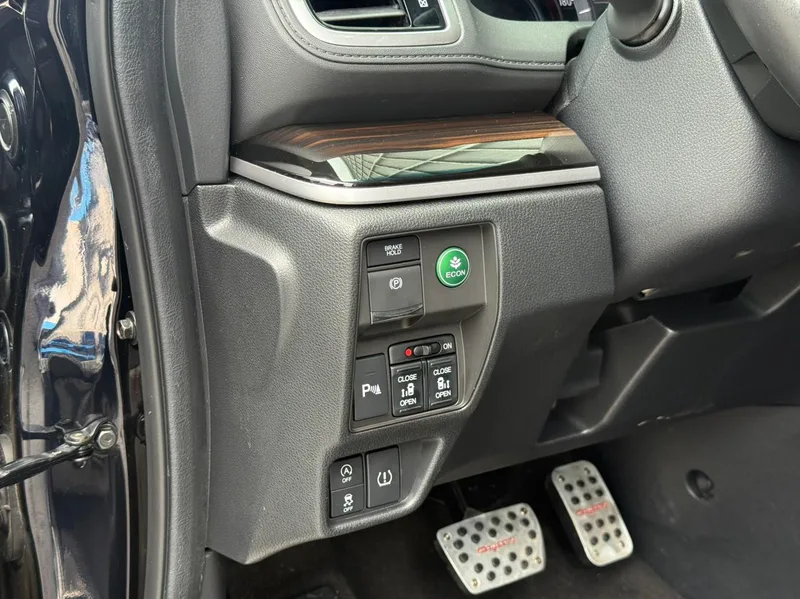 Honda Odyssey 2018 2.4L Versión de disfrute inteligente interior foto 12
