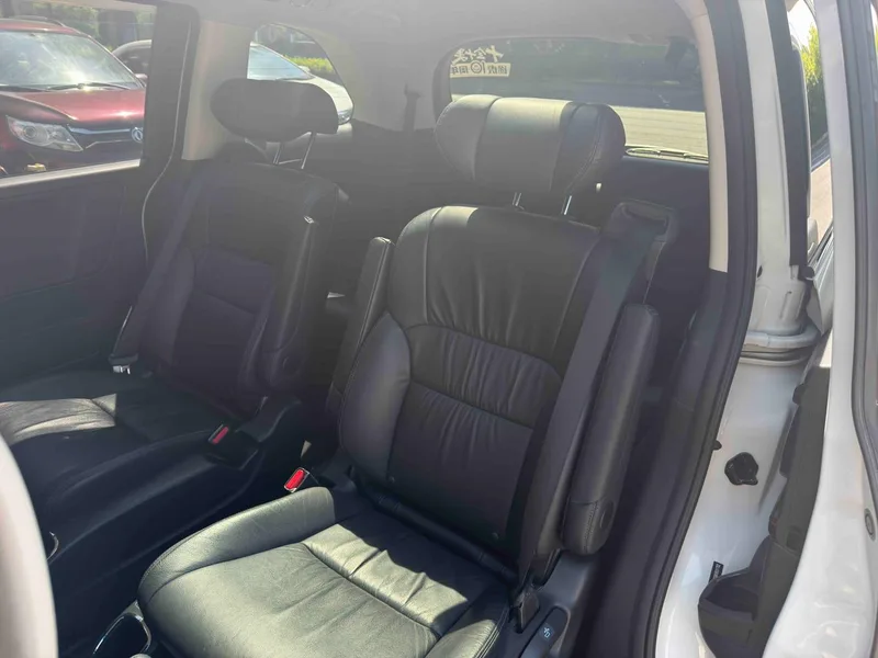 Honda Odyssey 2018 2.4L Smart Edition interior photo 6