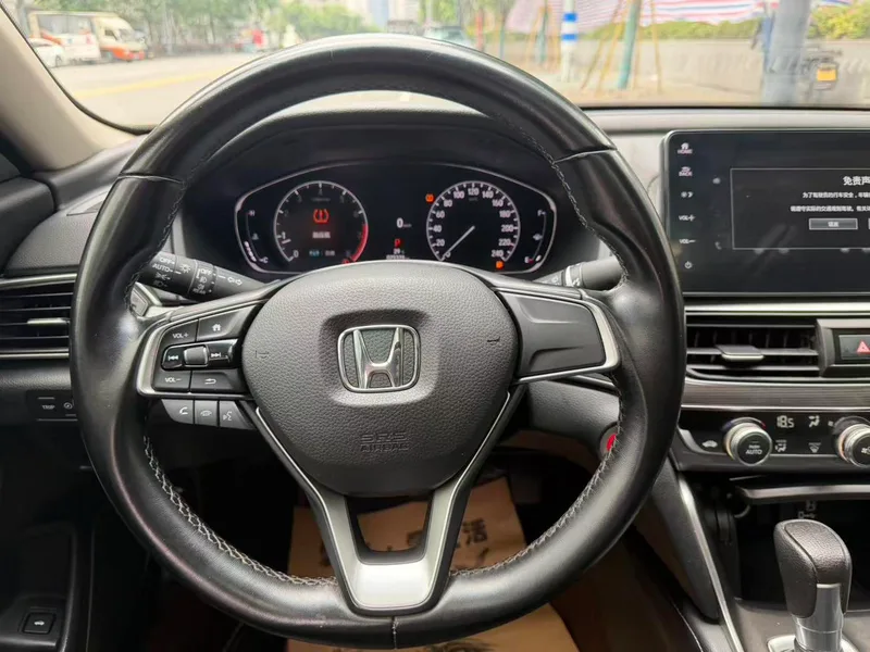 Honda Accord 2022 260TURBO Version de luxe intérieur photo 13