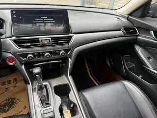 Honda Accord 2022 260TURBO Version de luxe intérieur photo 14