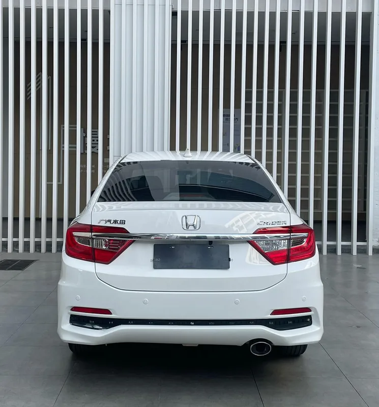 Honda Crider 2017 1.8L CVT Роскошное специальное издание экстерьер фото 3