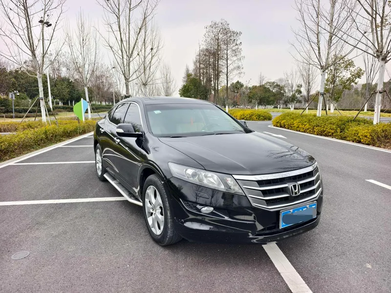 Honda Crosstour 2012 2.4L Luxury Edition exterior photo 3 Honda Crosstour 2012 2.4L Luxury Edition exterior photo 3