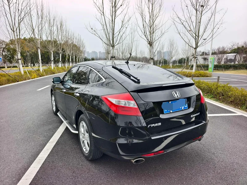 Honda Crosstour 2012 2.4L Luxury Edition exterior photo 6 Honda Crosstour 2012 2.4L Luxury Edition exterior photo 6