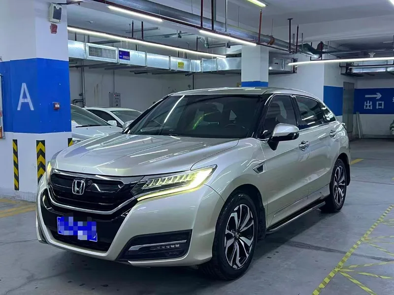 Honda UR-V 2017 240TURBO Version de luxe à deux roues motrices Pays V extérieur photo 1 Honda UR-V 2017 240TURBO Version de luxe à deux roues motrices Pays V extérieur photo 1