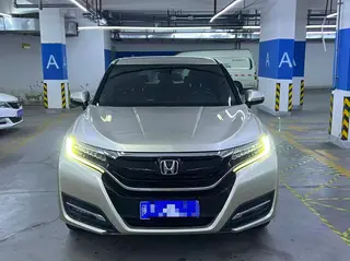 Honda UR-V 2017 240TURBO Version de luxe à deux roues motrices Pays V extérieur photo 2 Honda UR-V 2017 240TURBO Version de luxe à deux roues motrices Pays V extérieur photo 2