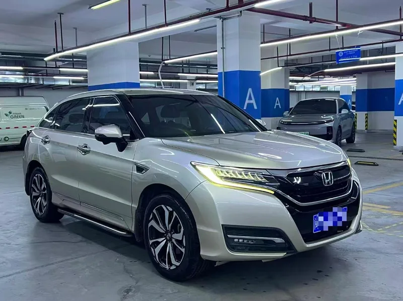 Honda UR-V 2017 240TURBO Version de luxe à deux roues motrices Pays V extérieur photo 3 Honda UR-V 2017 240TURBO Version de luxe à deux roues motrices Pays V extérieur photo 3