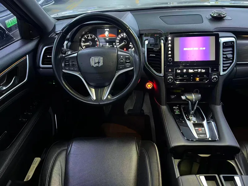 Honda UR-V 2017 240TURBO Version de luxe à deux roues motrices Pays V intérieur photo 7 Honda UR-V 2017 240TURBO Version de luxe à deux roues motrices Pays V intérieur photo 7