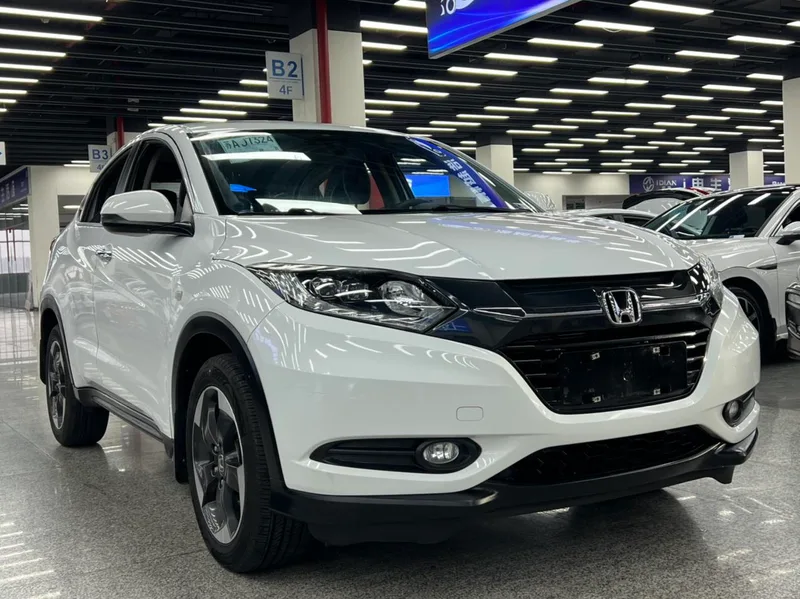 Honda Vezel 2017 1.8L CVT Pionero de tracción en dos ruedas exterior foto 4 Honda Vezel 2017 1.8L CVT Pionero de tracción en dos ruedas exterior foto 4