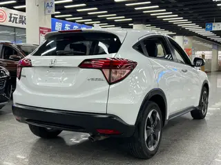 Honda Vezel 2017 1.8L CVT Pionero de tracción en dos ruedas interior foto 10 Honda Vezel 2017 1.8L CVT Pionero de tracción en dos ruedas interior foto 10