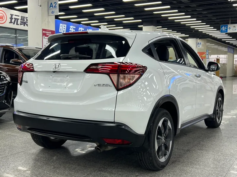 Honda Vezel 2017 1.8L CVT Pionero de tracción en dos ruedas interior foto 10 Honda Vezel 2017 1.8L CVT Pionero de tracción en dos ruedas interior foto 10
