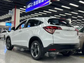 Honda Vezel 2017 1.8L CVT Pionero de tracción en dos ruedas interior foto 12 Honda Vezel 2017 1.8L CVT Pionero de tracción en dos ruedas interior foto 12