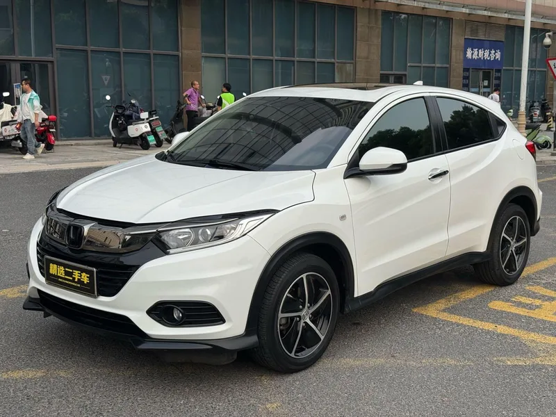 Honda Vezel 2020 1.5L CVT Version avant-gardiste extérieur photo 1 Honda Vezel 2020 1.5L CVT Version avant-gardiste extérieur photo 1