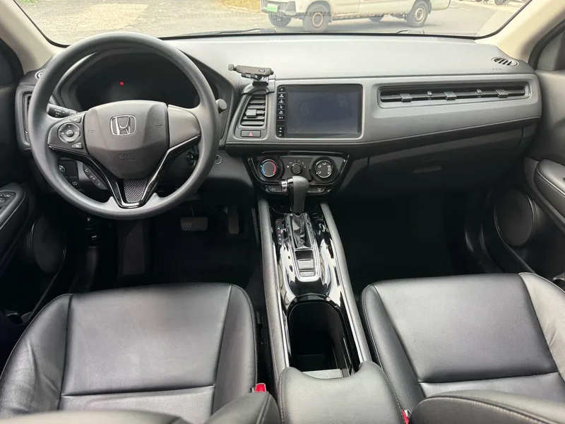 Honda Vezel 2020 1.5L CVT Version avant-gardiste intérieur photo 10 Honda Vezel 2020 1.5L CVT Version avant-gardiste intérieur photo 10