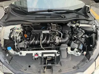 Honda Vezel 2020 1.5L CVT Version avant-gardiste intérieur photo 17 Honda Vezel 2020 1.5L CVT Version avant-gardiste intérieur photo 17