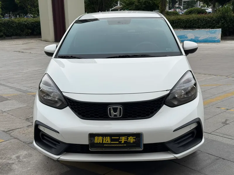 Honda Fit 2021 1.5L CVT Versión de moda exterior foto 2 Honda Fit 2021 1.5L CVT Versión de moda exterior foto 2