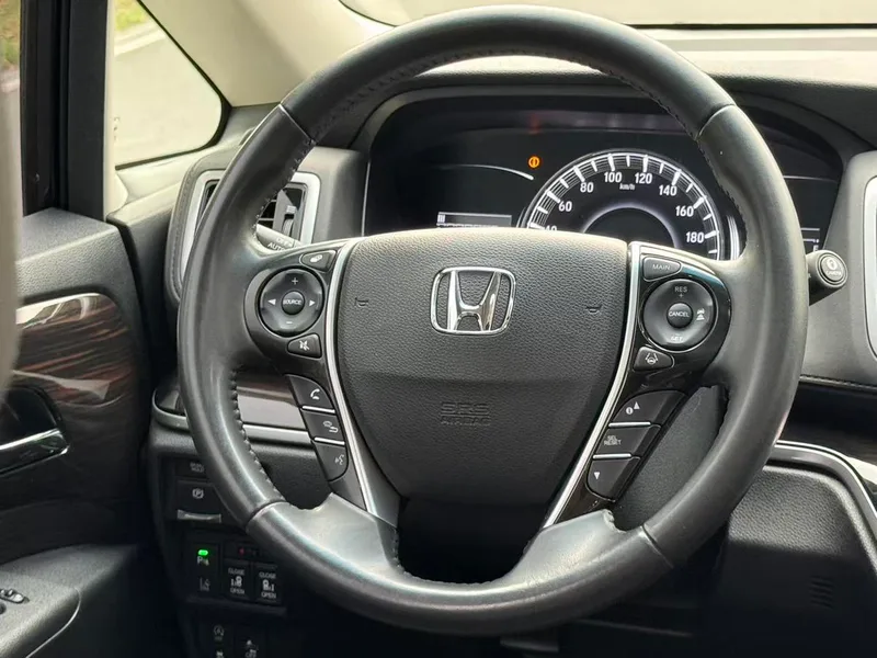Honda Odyssey 2018 2.4L Edición Suprema interior foto 13