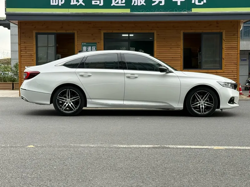 Honda Accord 2022 260TURBO Magic Night Premium Edition exterior photo 5 Honda Accord 2022 260TURBO Magic Night Premium Edition exterior photo 5