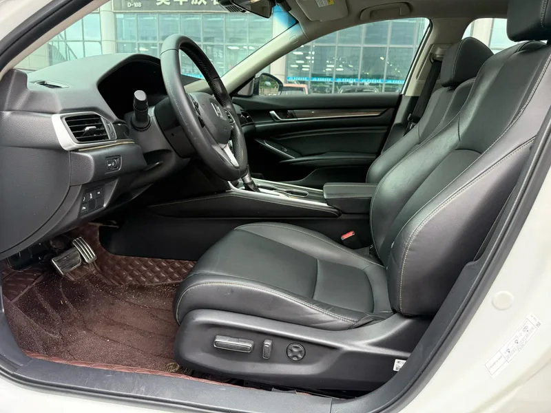 Honda Accord 2022 260TURBO Magic Night Premium Edition interior photo 6 Honda Accord 2022 260TURBO Magic Night Premium Edition interior photo 6