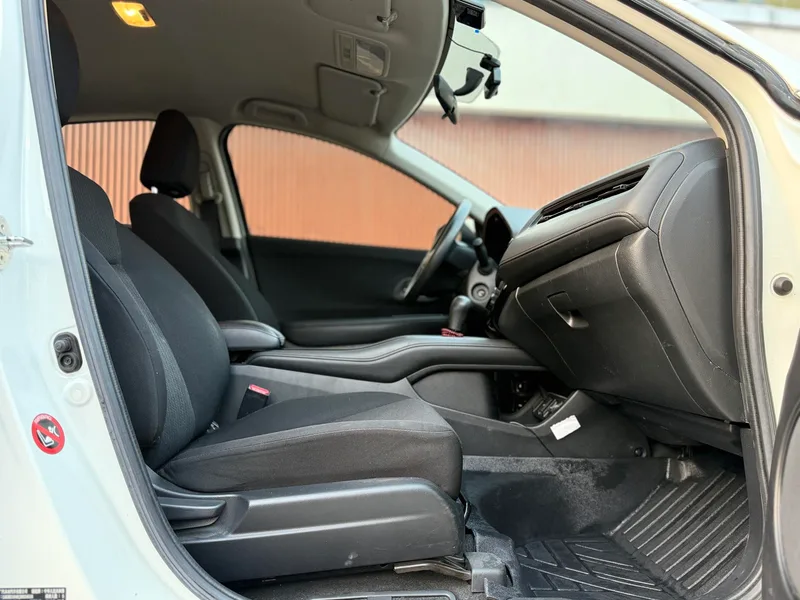 Honda Vezel 2017 1.5L CVT Tracción a dos ruedas, versión cómoda interior foto 13