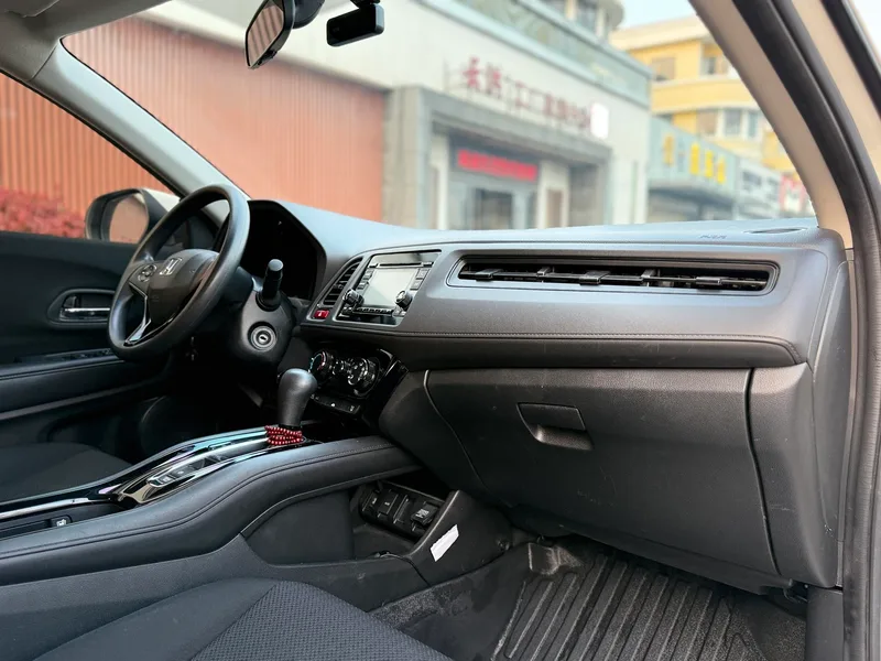 Honda Vezel 2017 1.5L CVT Tracción a dos ruedas, versión cómoda interior foto 14