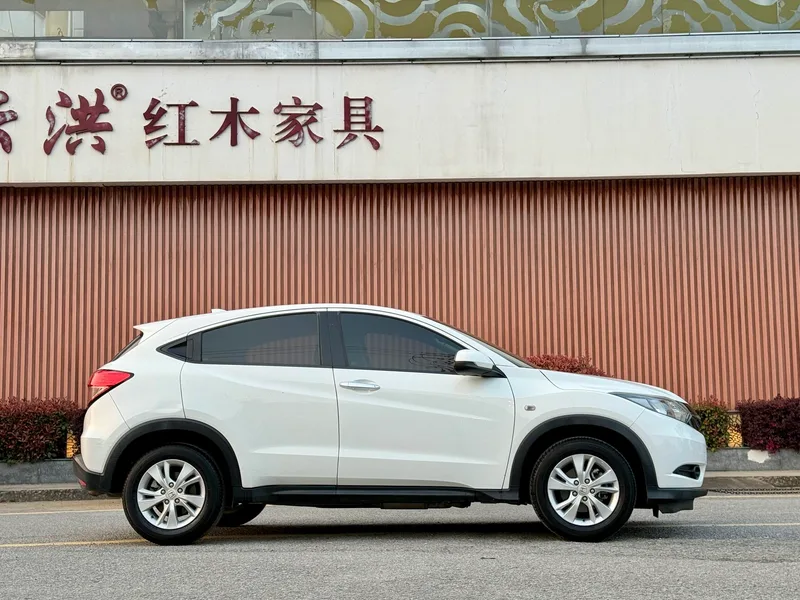 Honda Vezel 2017 1.5L CVT Tracción a dos ruedas, versión cómoda interior foto 15