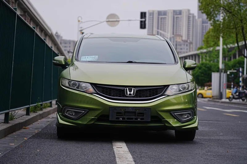 Honda Jade 2014 1.8L Auto Comfort Elite Edition 5 seat exterior photo 3 Honda Jade 2014 1.8L Auto Comfort Elite Edition 5 seat exterior photo 3