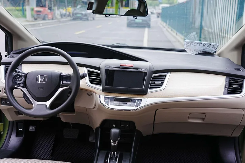 Honda Jade 2014 1.8L Auto Comfort Elite Edition 5 seat exterior photo 8 Honda Jade 2014 1.8L Auto Comfort Elite Edition 5 seat exterior photo 8
