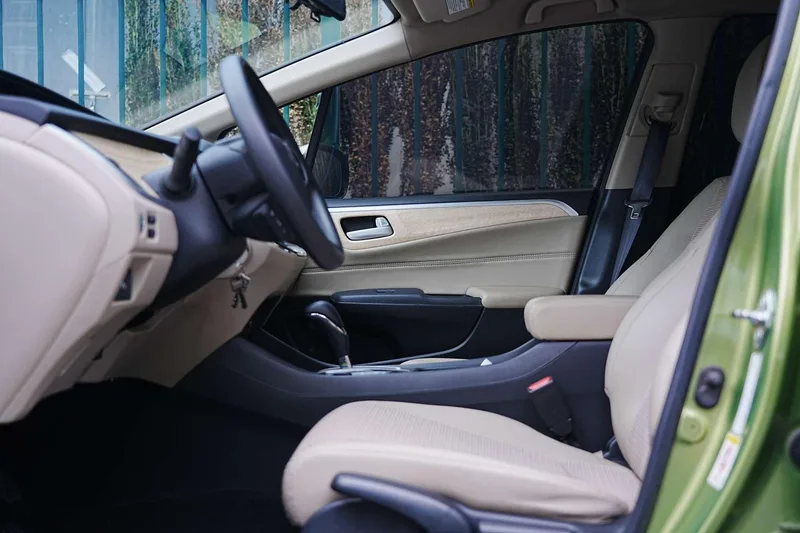 Honda Jade 2014 1.8L Auto Comfort Elite Edition 5 seat interior photo 17 Honda Jade 2014 1.8L Auto Comfort Elite Edition 5 seat interior photo 17