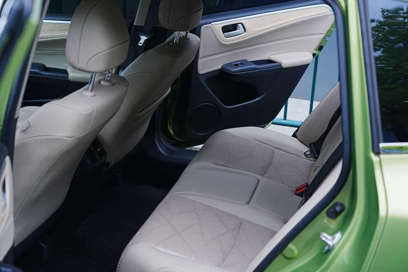 Honda Jade 2014 1.8L Auto Comfort Elite Edition 5 seat interior photo 18 Honda Jade 2014 1.8L Auto Comfort Elite Edition 5 seat interior photo 18