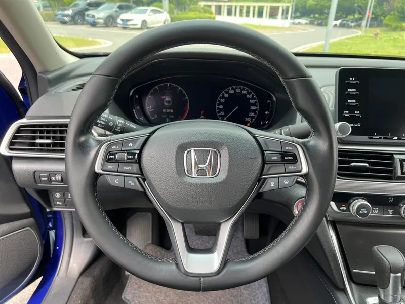 Honda Accord 2018 260TURBO Роскошная версия Страна VI интерьер фото 13