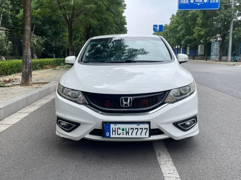 Honda Jade 2014 1.8L Auto Comfort Elite Edition 5 seat exterior photo 2 Honda Jade 2014 1.8L Auto Comfort Elite Edition 5 seat exterior photo 2