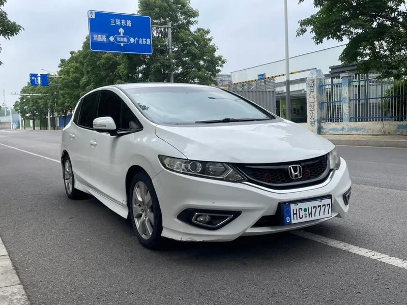 Honda Jade 2014 1.8L Auto Comfort Elite Edition 5 seat exterior photo 3 Honda Jade 2014 1.8L Auto Comfort Elite Edition 5 seat exterior photo 3