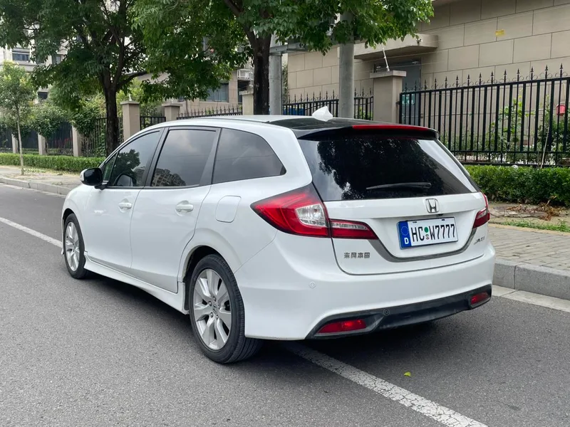 Honda Jade 2014 1.8L Auto Comfort Elite Edition 5 seat exterior photo 4 Honda Jade 2014 1.8L Auto Comfort Elite Edition 5 seat exterior photo 4