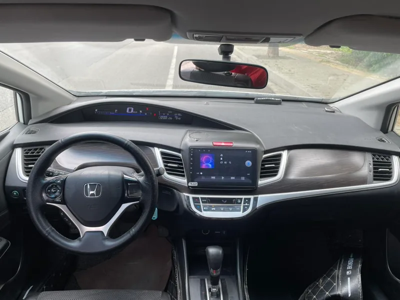 Honda Jade 2014 1.8L Auto Comfort Elite Edition 5 seat interior photo 9 Honda Jade 2014 1.8L Auto Comfort Elite Edition 5 seat interior photo 9