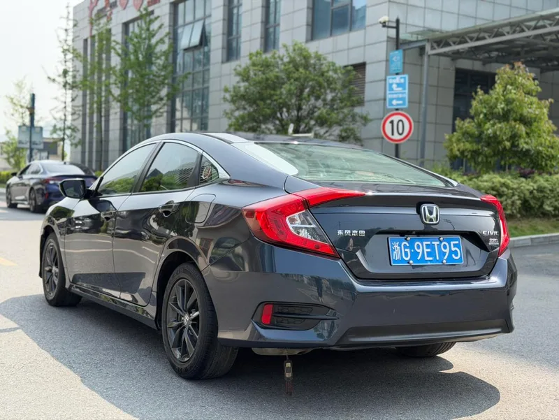 Honda Civic 2019 220TURBO CVT Dynamic Edition Country VI interior photo 10