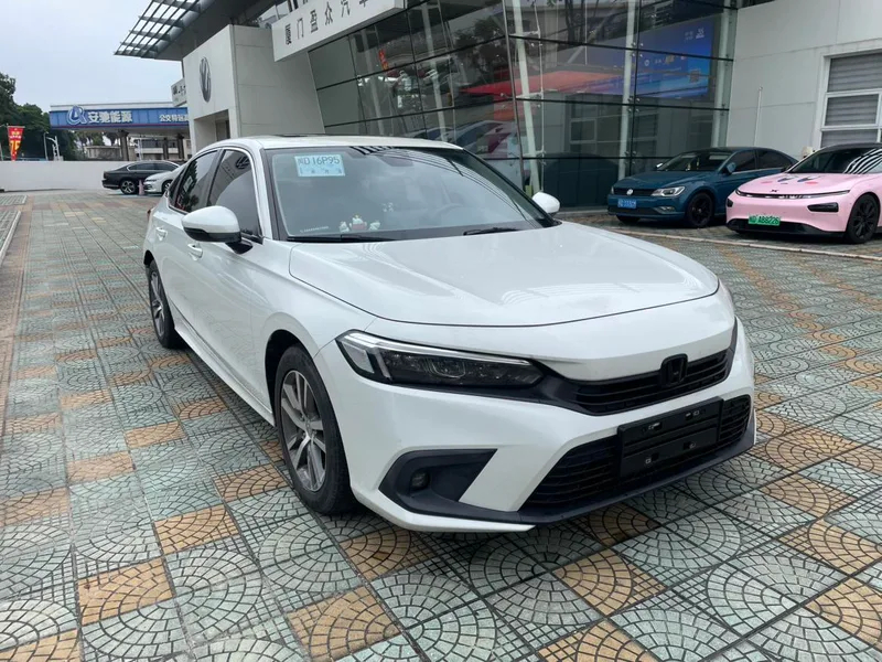 Honda Civic 2022 240TURBO CVT Dynamic Edition exterior photo 3