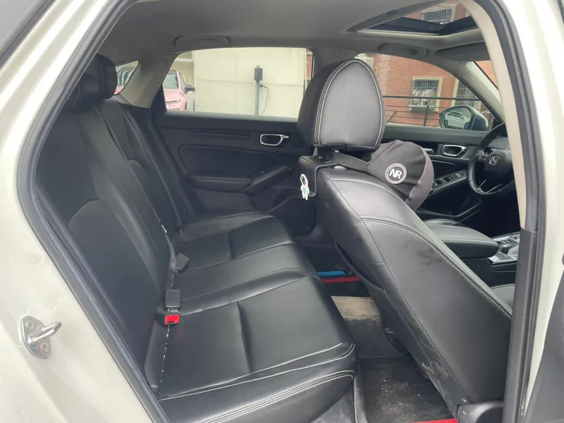 Honda Civic 2022 240TURBO CVT Dynamic Edition interior photo 10