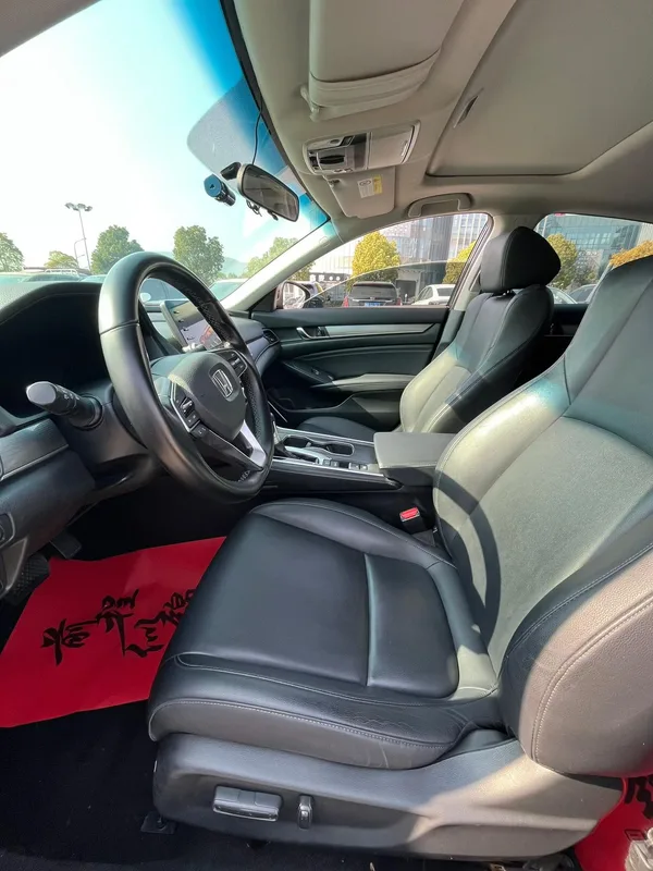 Honda Accord 2018 260TURBO Version d'élite État VI extérieur photo 4