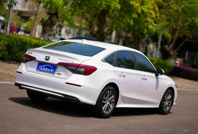 Honda Civic 2022 240TURBO CVT Версия интерьер фото 7