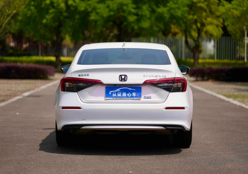 Honda Civic 2022 240TURBO CVT Версия интерьер фото 8