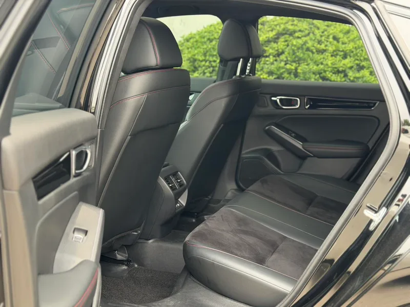 Honda Civic 2023 HATCHBACK 240TURBO Manual Extreme version interior photo 19 Honda Civic 2023 HATCHBACK 240TURBO Manual Extreme version interior photo 19