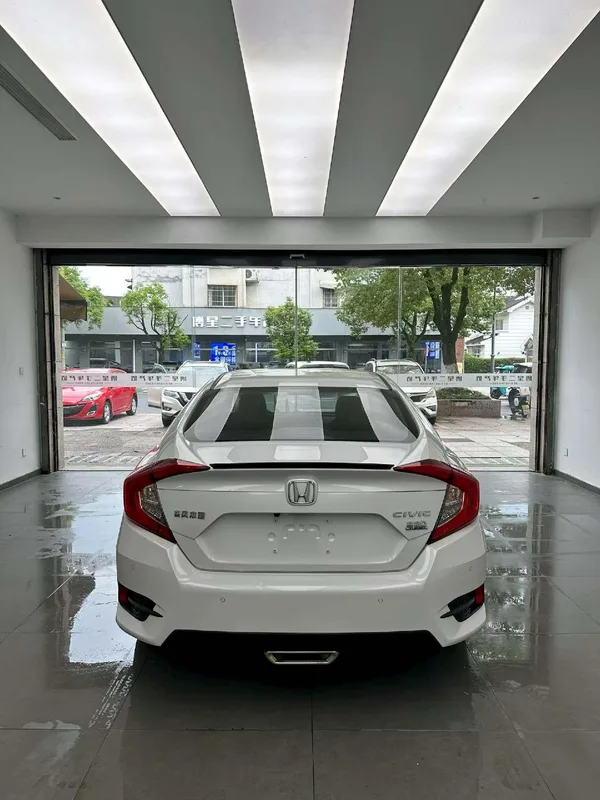 Honda Civic 2019 220TURBO CVT Combustion version Country VI interior photo 8