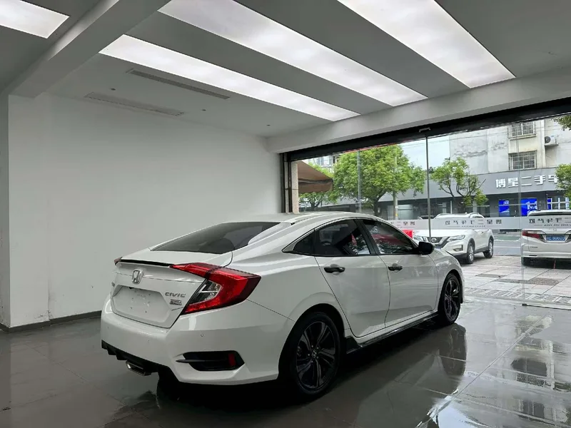 Honda Civic 2019 220TURBO CVT Combustion version Country VI interior photo 9