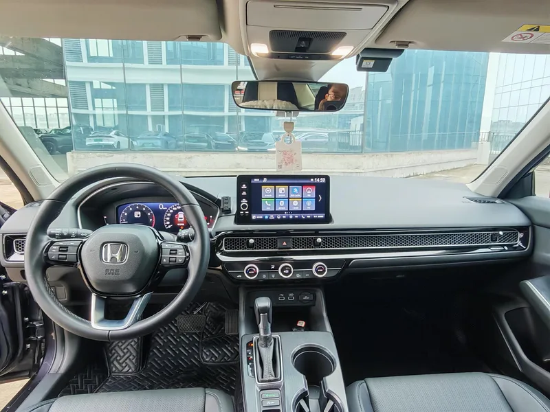 Honda Integra 2023 240TURBO CVT Smart Edition interior photo 9