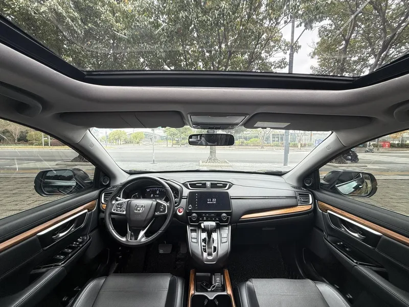 Honda CR-V 2019 240TURBO CVT Two-Drive Fashion Edition China V interior photo 7