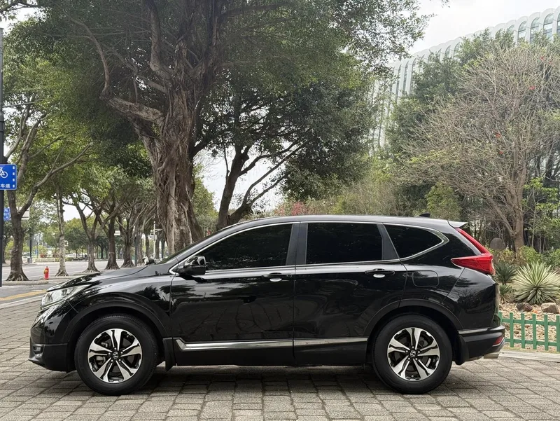 Honda CR-V 2019 240TURBO CVT Two-Drive Fashion Edition China V interior photo 9