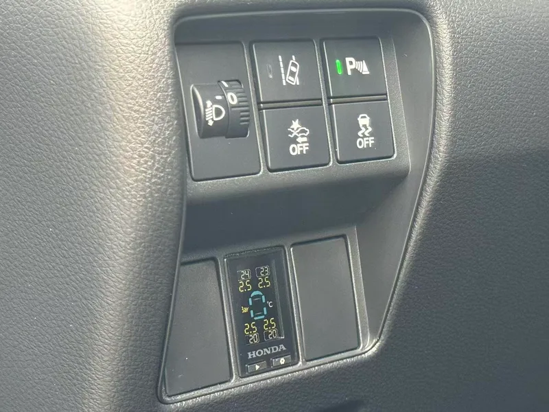 Honda CR-V 2021 240TURBO CVT Two-Drive Fashion Edition interior photo 17 Honda CR-V 2021 240TURBO CVT Two-Drive Fashion Edition interior photo 17