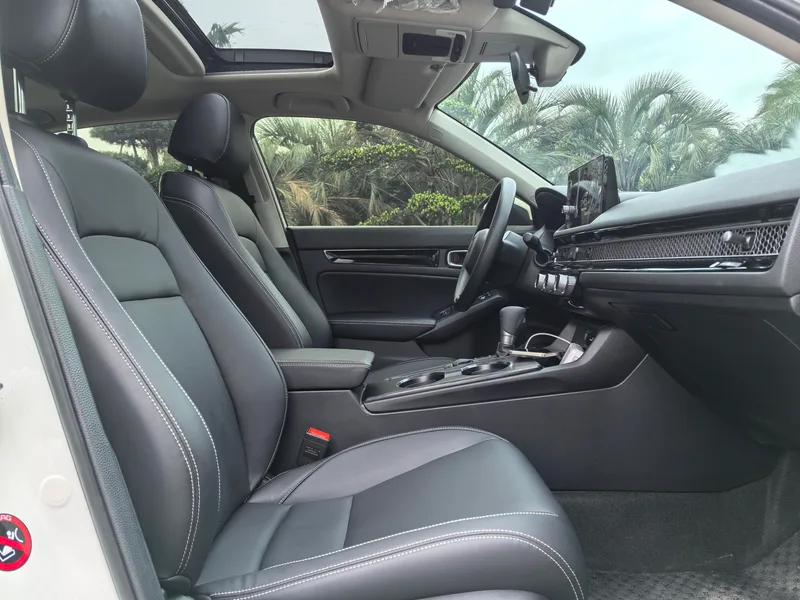 Honda Civic 2022 240TURBO CVT Move ·C Guest Special Edition interior photo 7 Honda Civic 2022 240TURBO CVT Move ·C Guest Special Edition interior photo 7