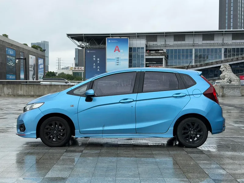 Honda Fit 2018 1.5L CVT tide run version exterior photo 4
