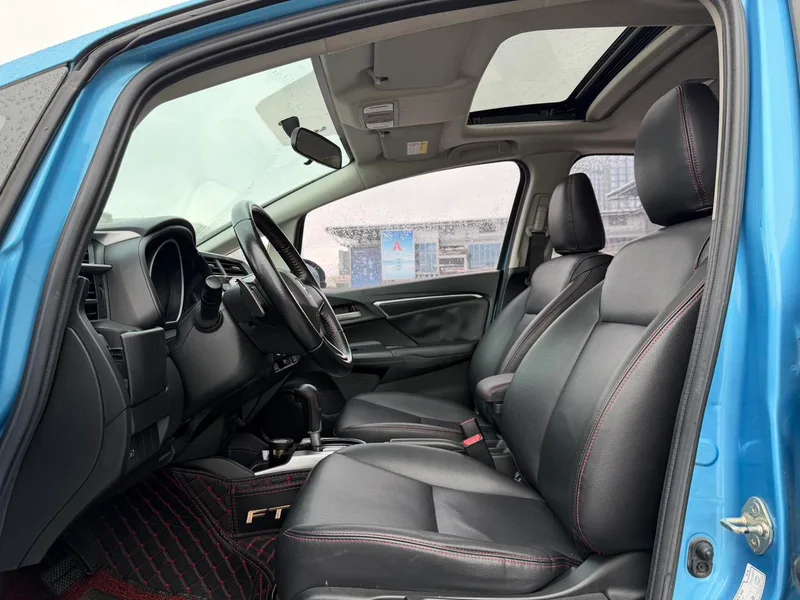 Honda Fit 2018 1.5L CVT tide run version interior photo 8